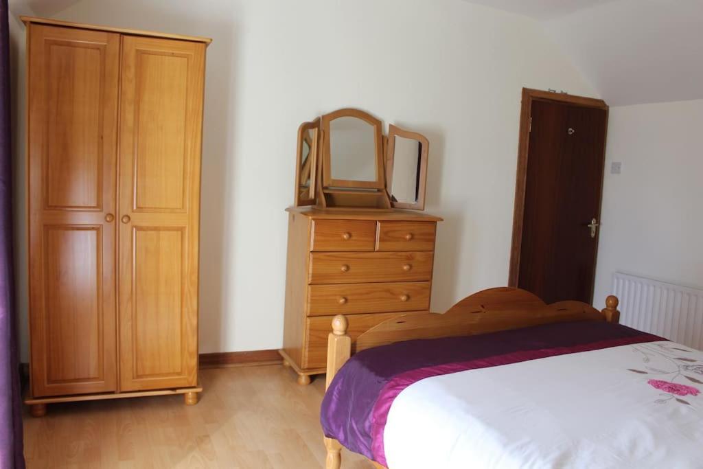 4 Bedroom Traditional Irish Farm House Killybegs 도니골 외부 사진