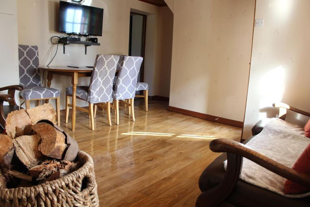 4 Bedroom Traditional Irish Farm House Killybegs 도니골 외부 사진